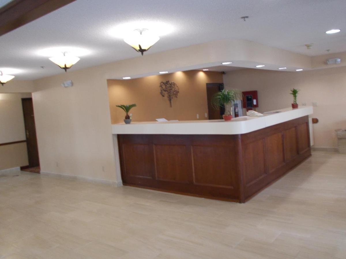Royalton Inn And Suites, Wilmington,Ohio Buitenkant foto