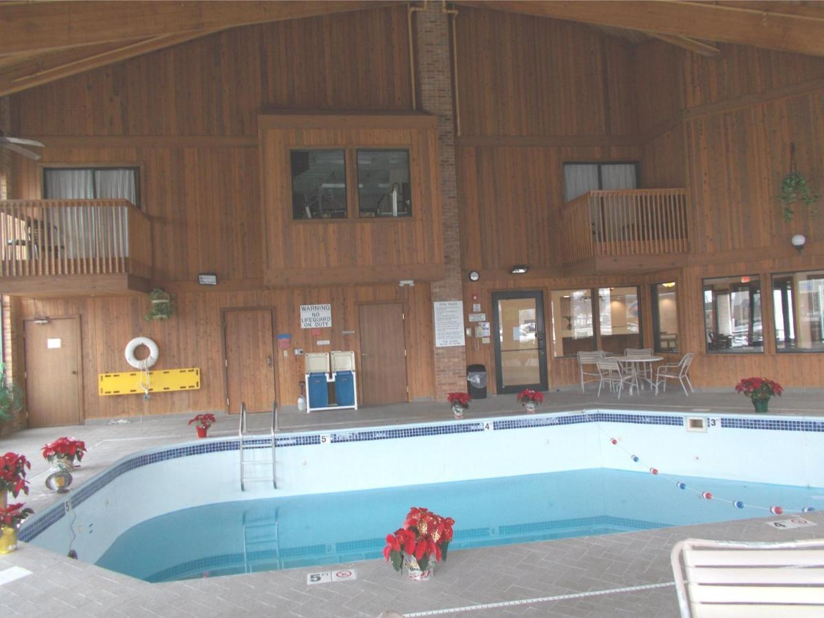 Royalton Inn And Suites, Wilmington,Ohio Buitenkant foto