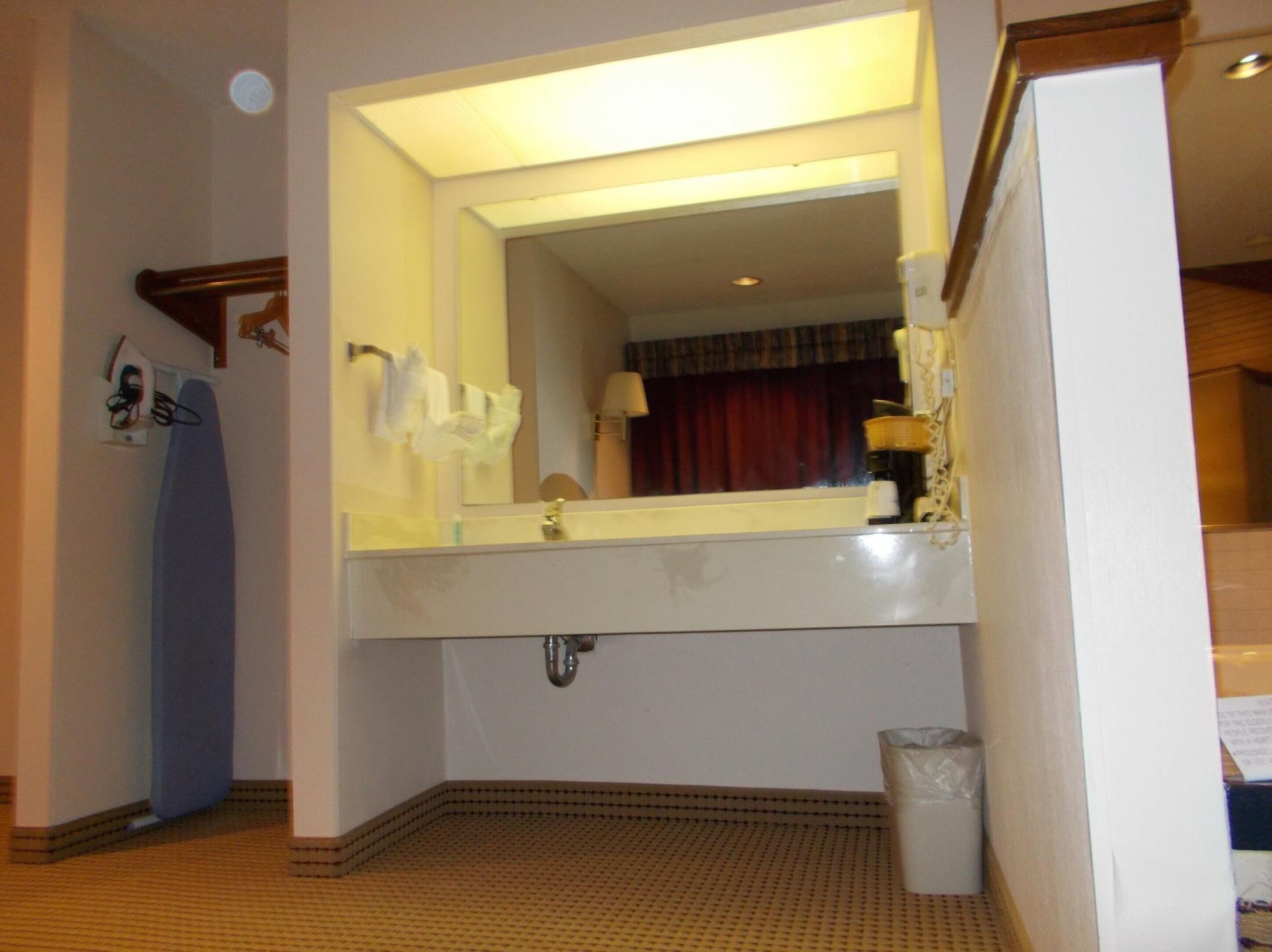 Royalton Inn And Suites, Wilmington,Ohio Buitenkant foto